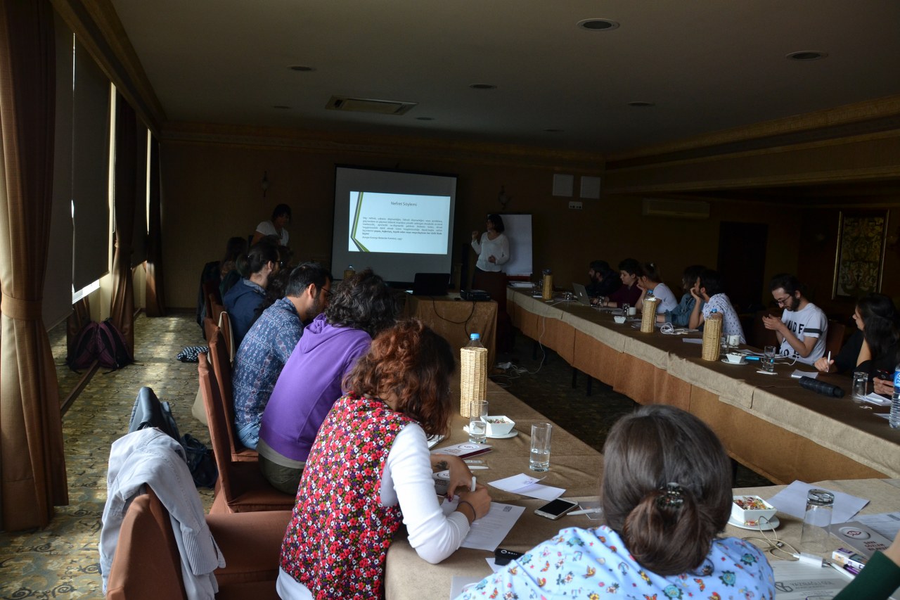 Dava Gözlem Atölyesi’nde ayrımcılık ve nefret tartışıldı Kaos GL - LGBTİ+ Haber Portalı